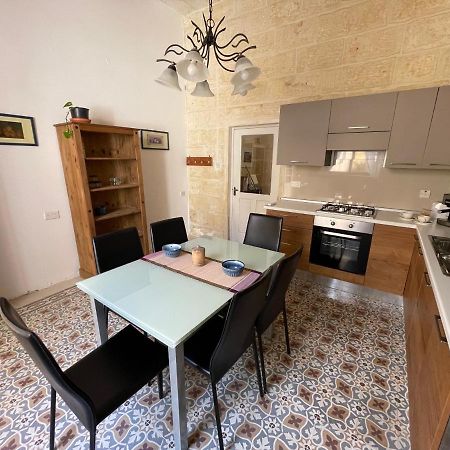 Penelope Townhouse Hotel Ghajn il-Kbira  Buitenkant foto