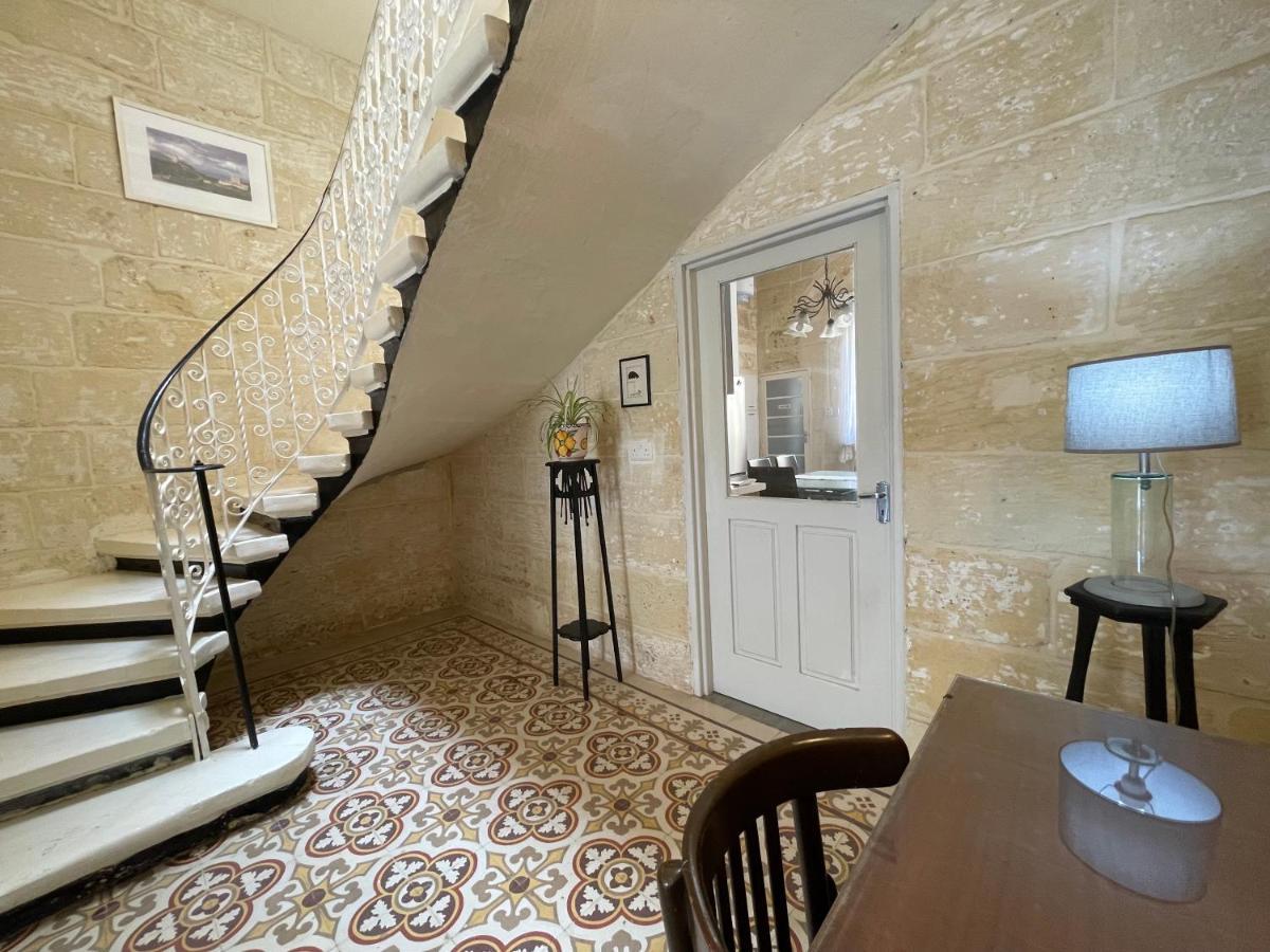 Penelope Townhouse Hotel Ghajn il-Kbira  Buitenkant foto