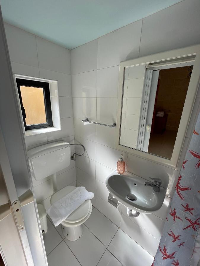 Penelope Townhouse Hotel Ghajn il-Kbira  Buitenkant foto