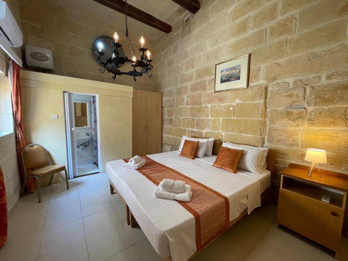 Penelope Townhouse Hotel Ghajn il-Kbira  Buitenkant foto