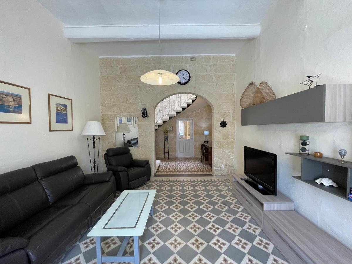 Penelope Townhouse Hotel Ghajn il-Kbira  Buitenkant foto