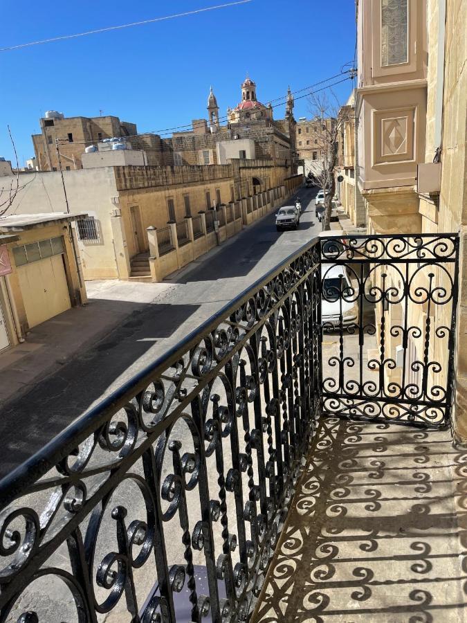 Penelope Townhouse Hotel Ghajn il-Kbira  Buitenkant foto